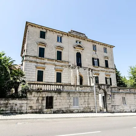 Vanessa Apartman