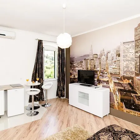 Vanessa Apartman